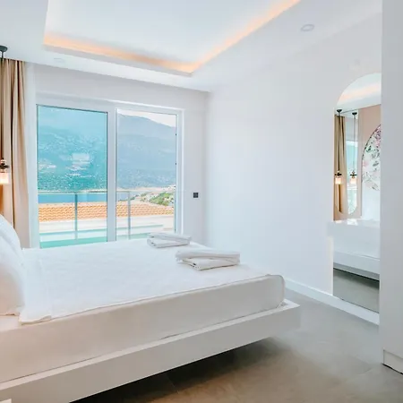 Kanyon Peninsula Kaş